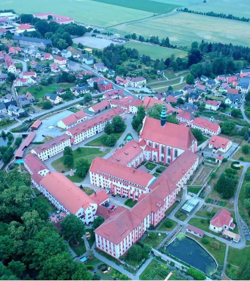 Ferienwohnung Klosterblick In Der Oberlausitz Panschwitz-Kuckau エクステリア 写真